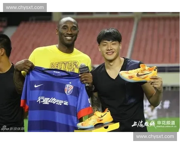 科比跨界上演精彩足球表演赛引爆全场热情并持续成为全球话题焦点